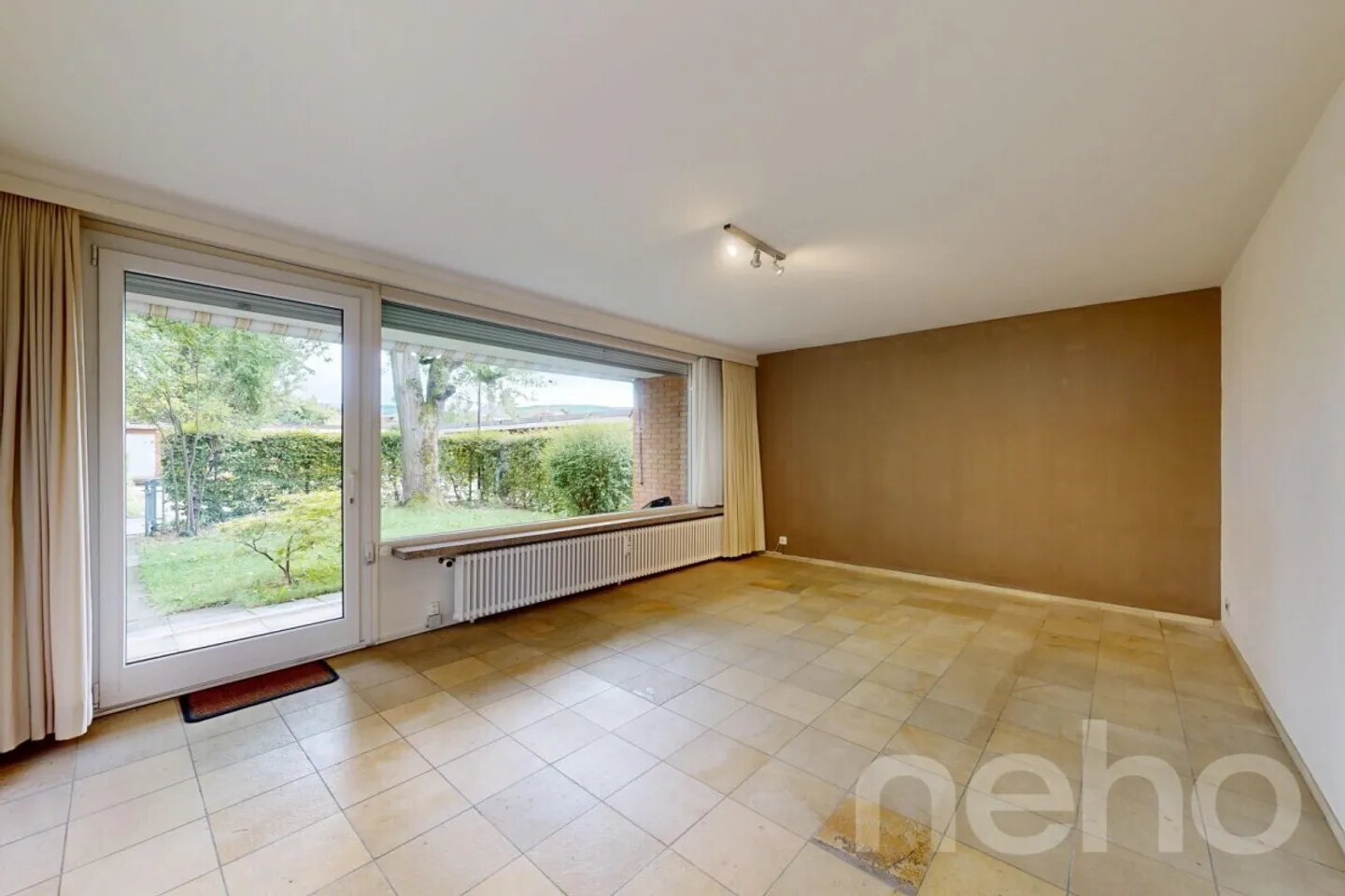 Appartamento giardino 3,5 locali con charme a Reinach BL - Foto 2 di 12