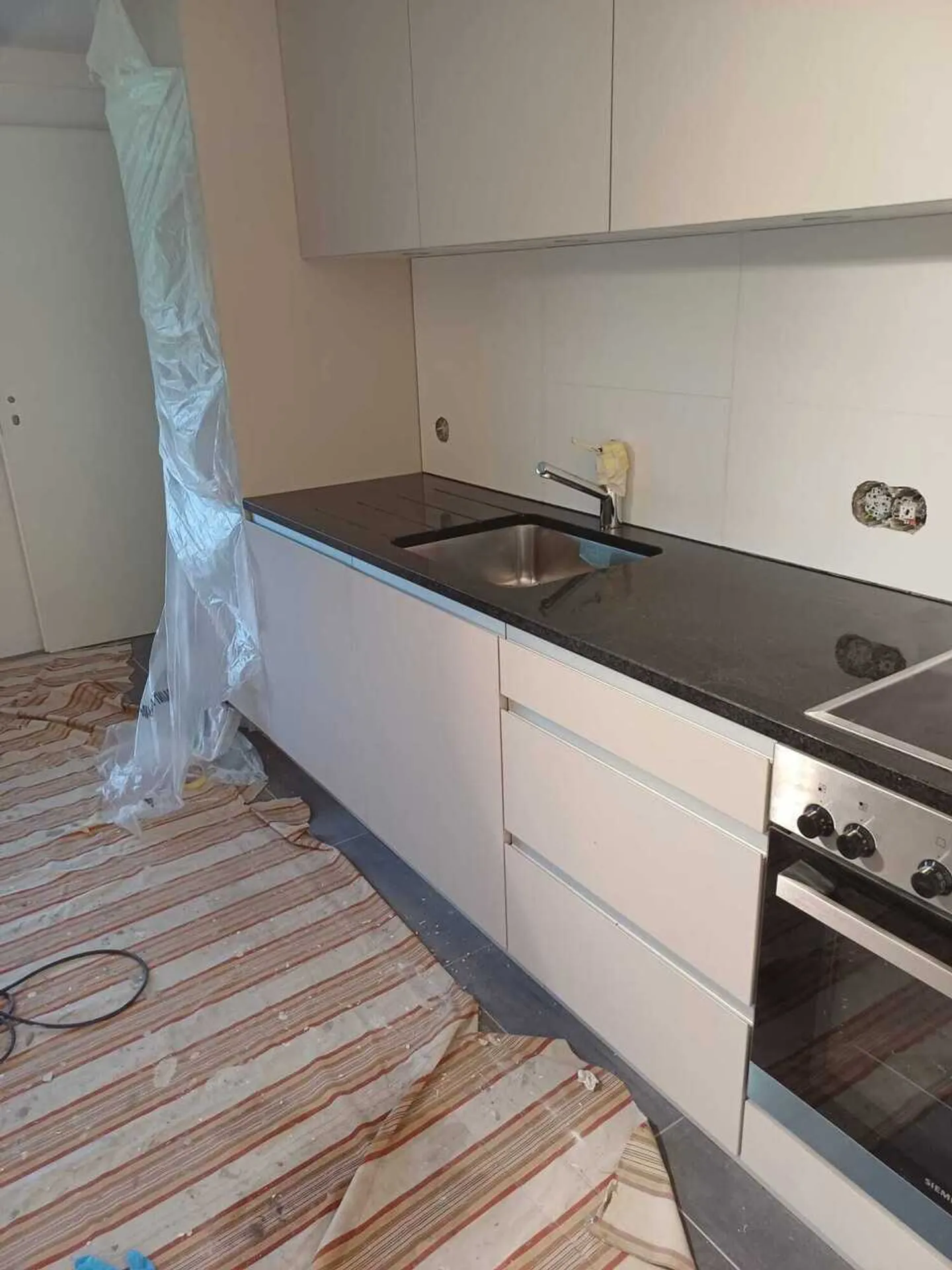 Zu vermieten - 2.5-Zimmer-Wohnung - Schulhausstrasse 6 - Siselen - Foto 3 von 10
