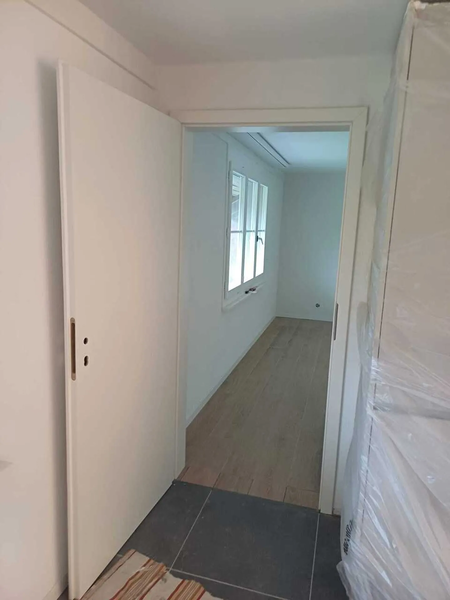 Zu vermieten - 2.5-Zimmer-Wohnung - Schulhausstrasse 6 - Siselen - Foto 5 von 10