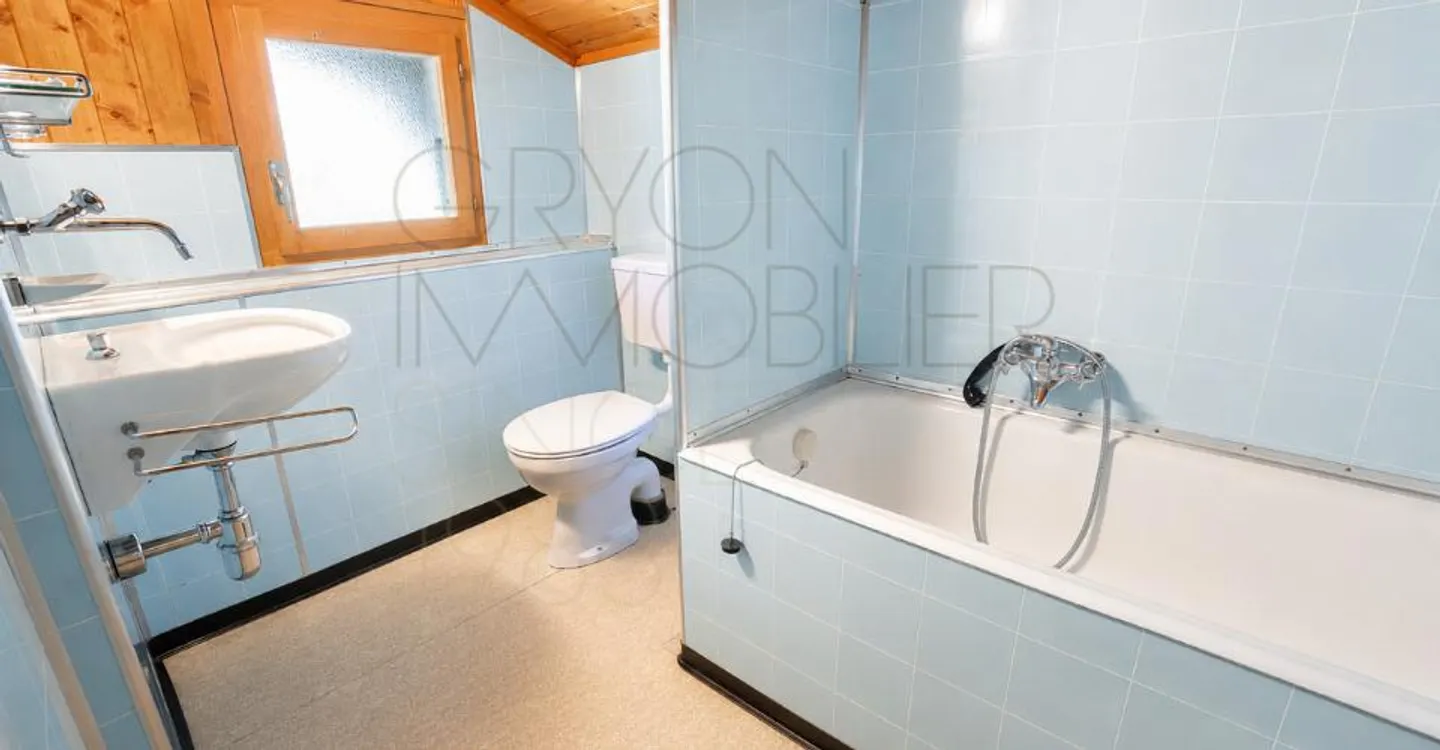 Family chalet with 6.5 rooms in Gryon, close to amenities - Photo 10 of 13