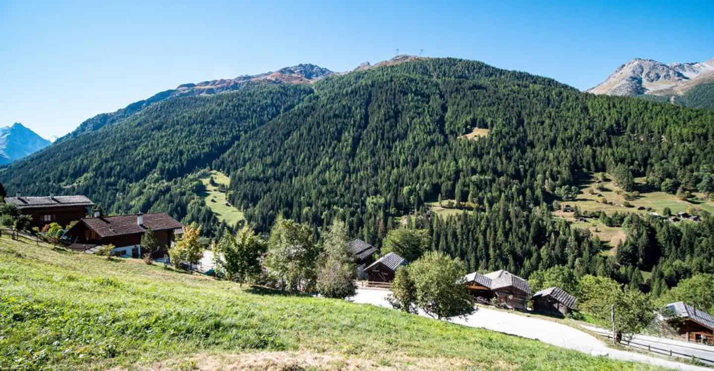 Scenic Plot in Val d'Anniviers - Photo 5 of 9
