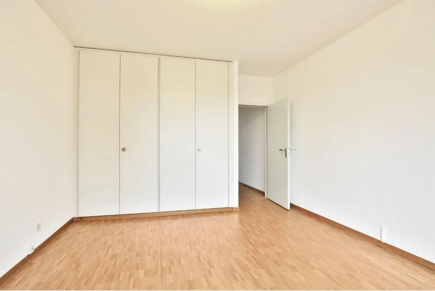 Schöne Unterkunft im Stadtteil Eaux-Vives - Foto 8 von 11