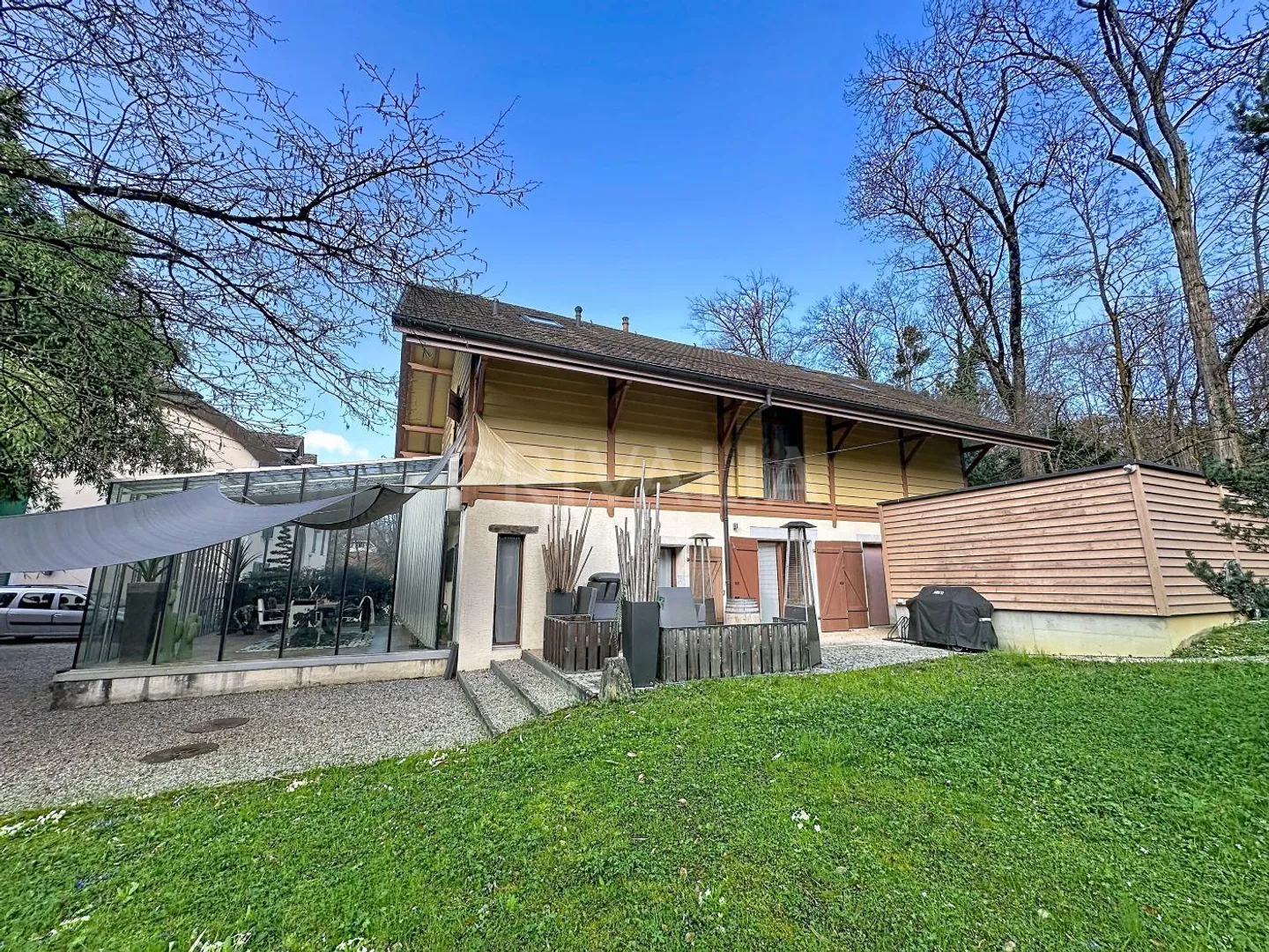 Charmantes Scheune in einer grünen Umgebung renoviert - Photo 1 sur 11