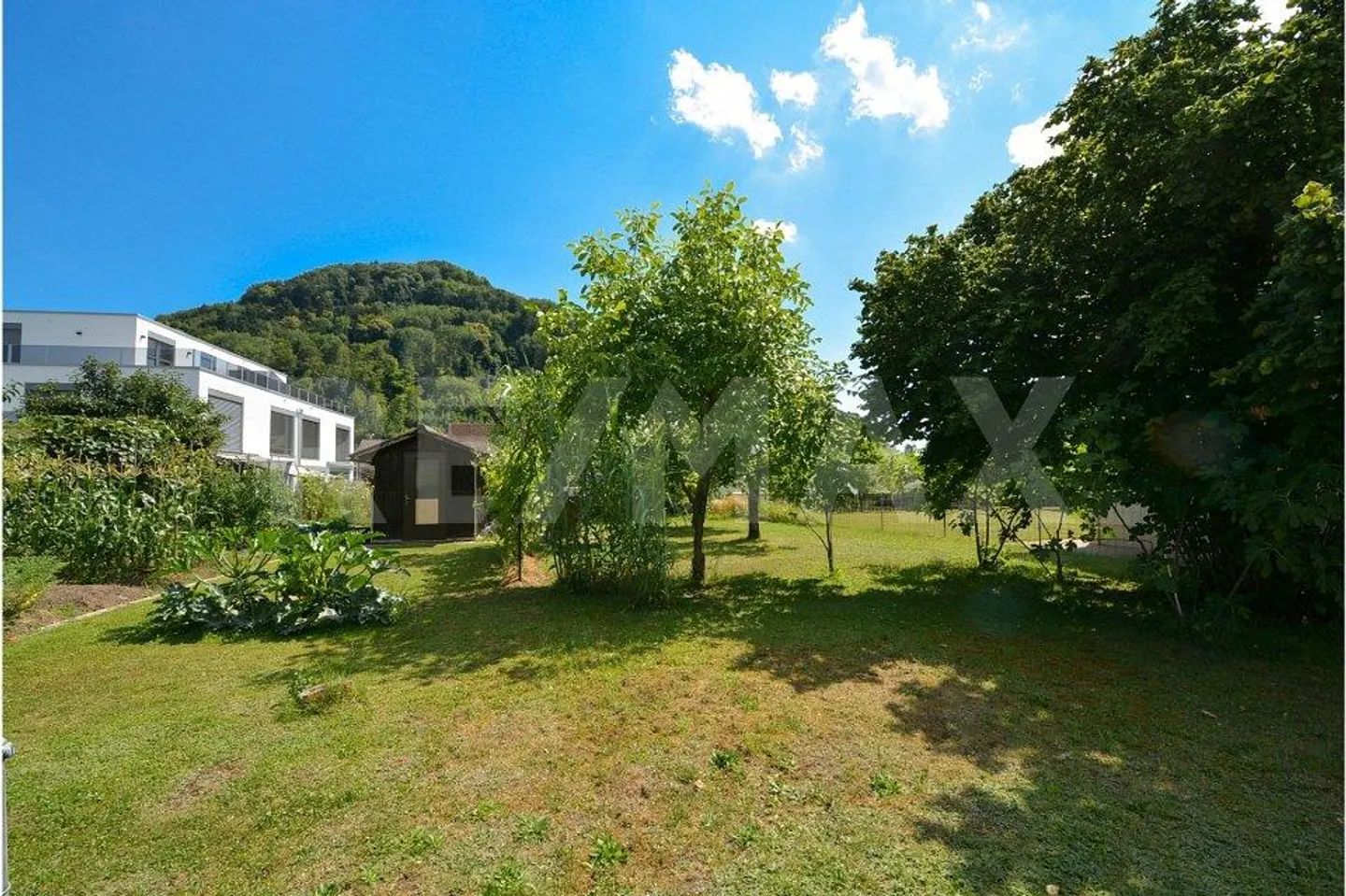 Detached two-family house with spacious garden - Photo 13 of 13