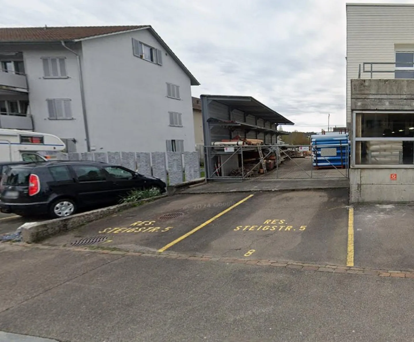 Aussen-Parkplatz in Hochfelden - Foto 1 von 1