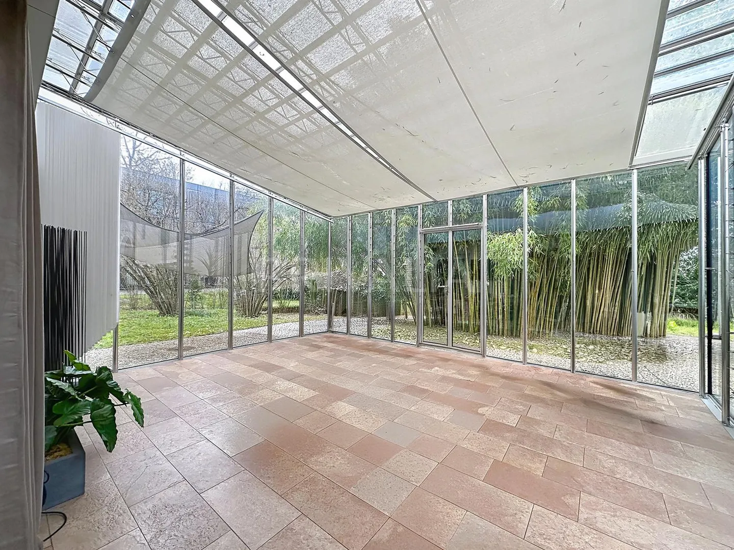 Charmantes Scheune in einer grünen Umgebung renoviert - Photo 3 sur 11