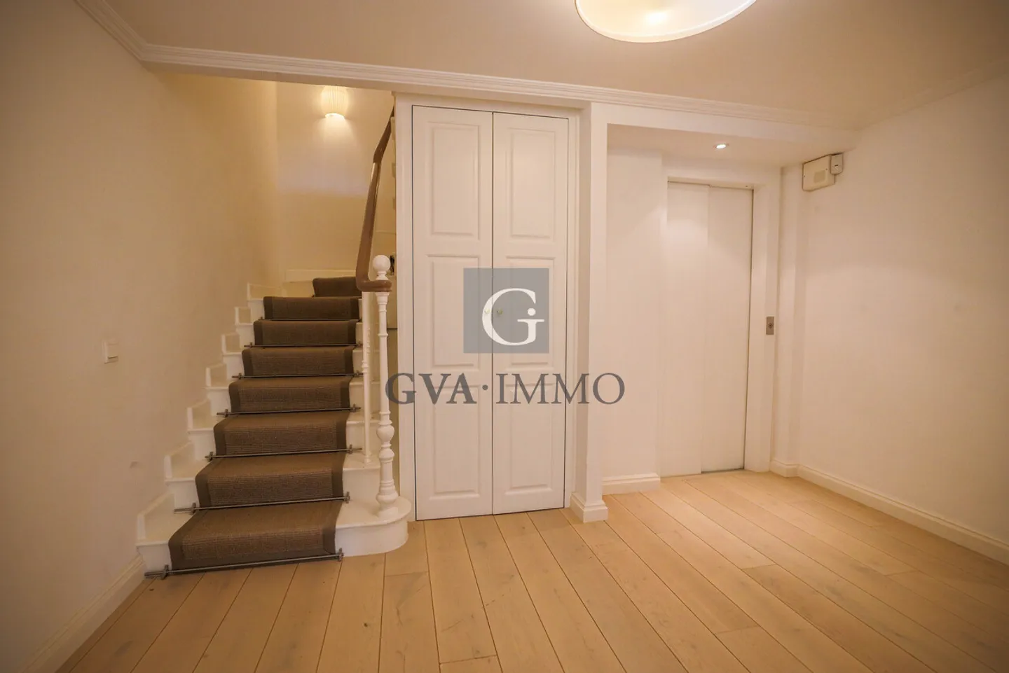 Elegant Private Hotel with private garden and indoor pool - Photo 11 of 22