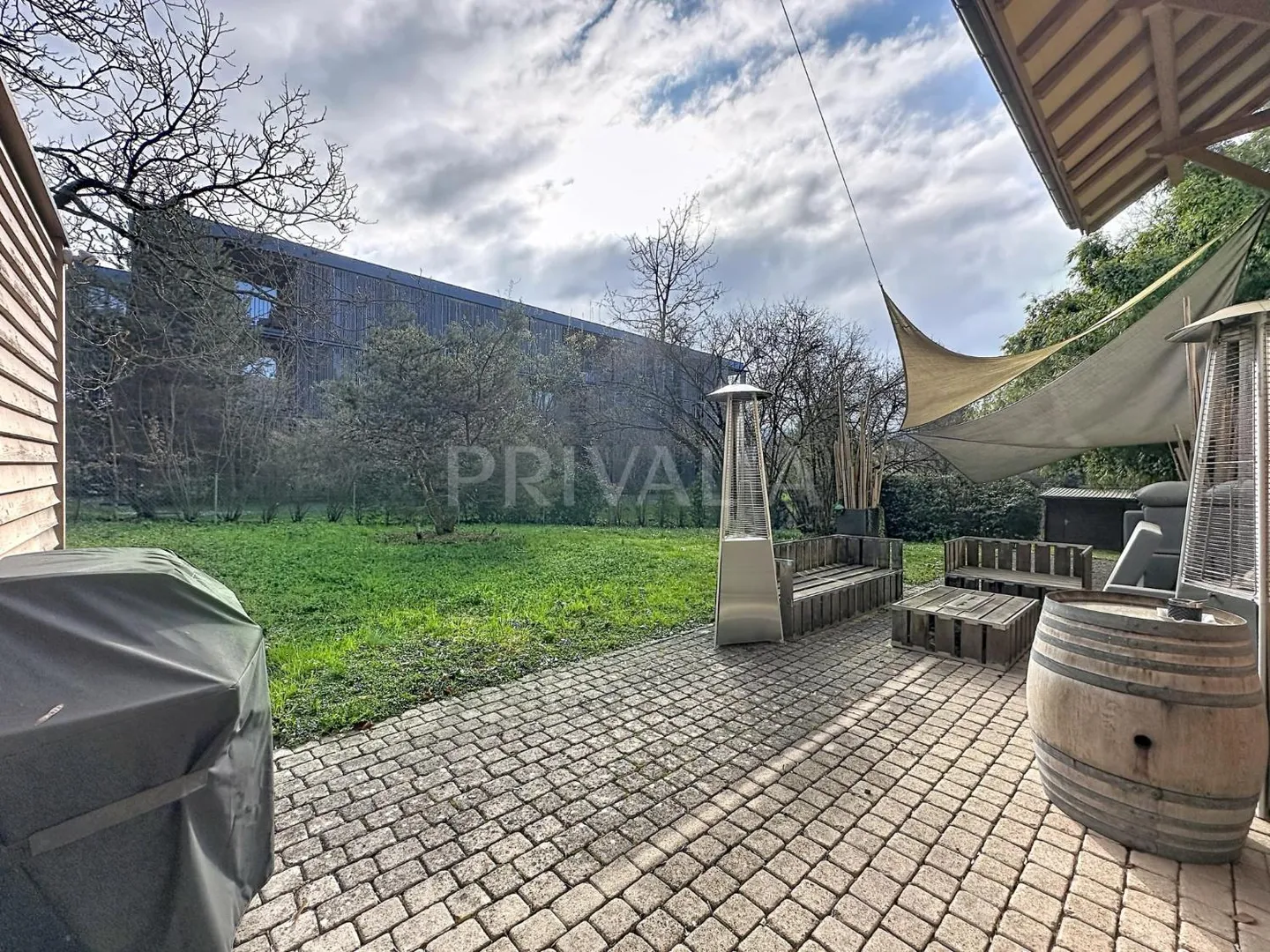 Charmantes Scheune in einer grünen Umgebung renoviert - Photo 10 sur 11