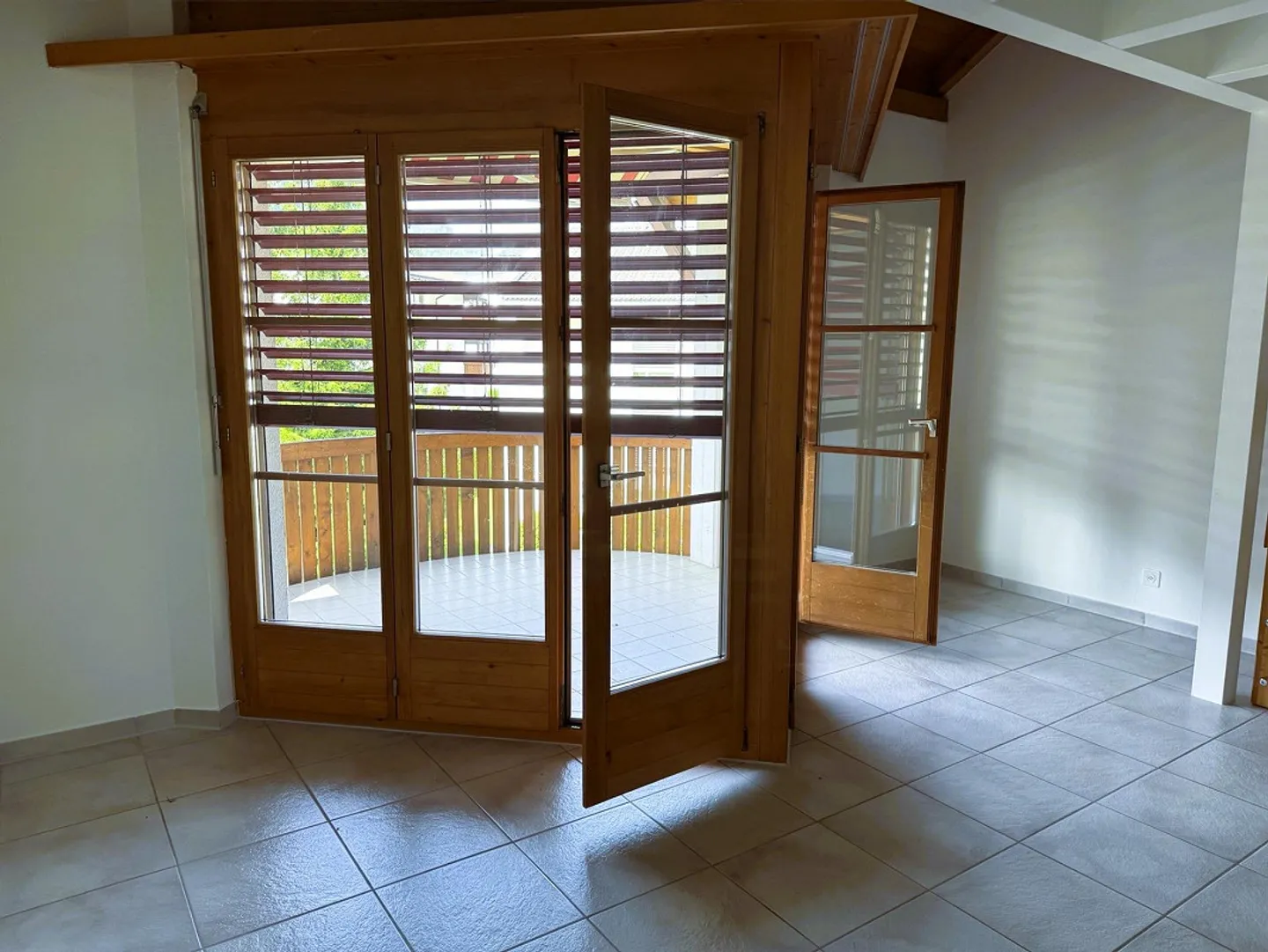 Appartement 1.5 pièces avec terrasse de jardin - Photo 3 sur 8