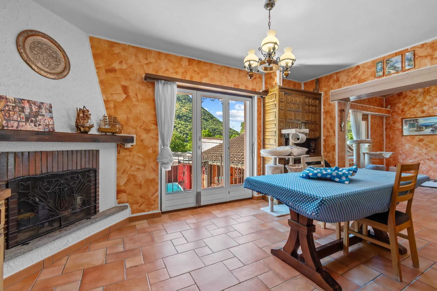 Prestigious semi-detached villa with pool and grotto - Photo 9 of 25