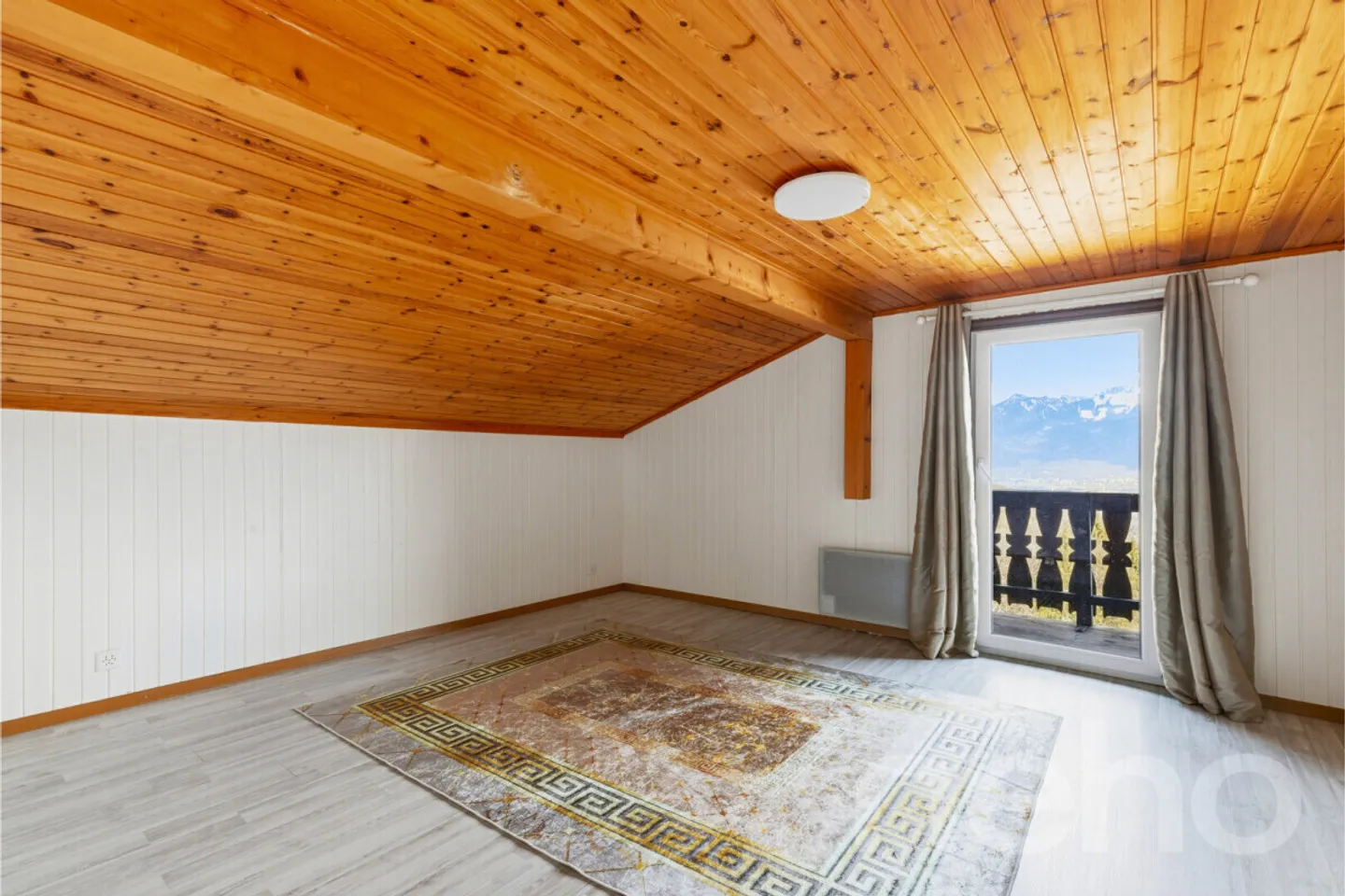 Rara opportunità! Grande Chalet con possibilità di studio - Foto 5 di 12