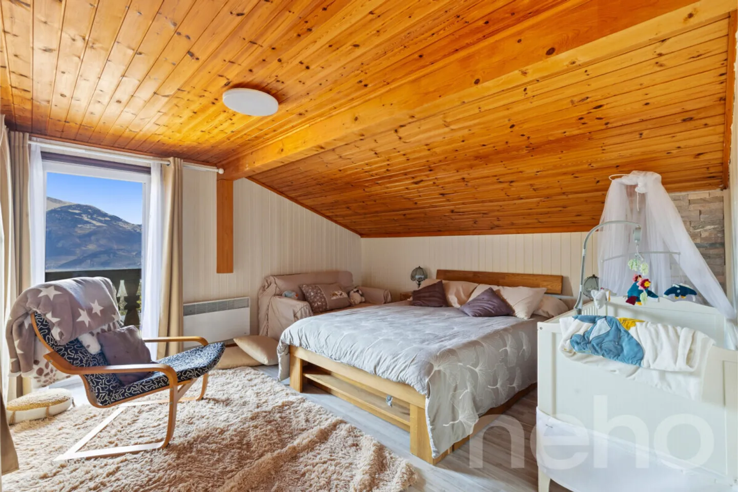 Rara opportunità! Grande Chalet con possibilità di studio - Foto 4 di 12