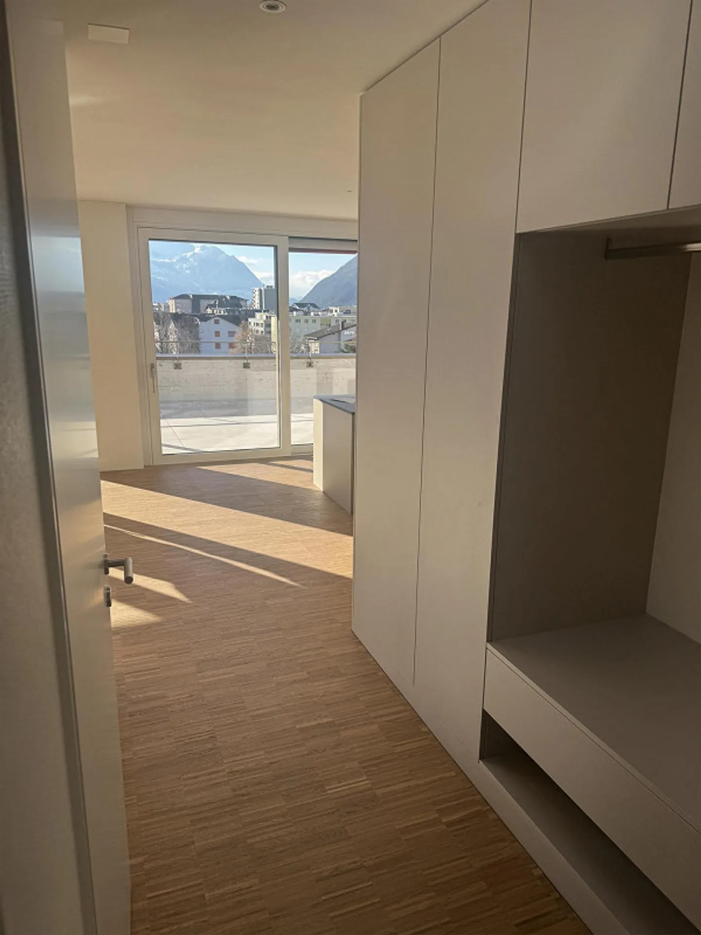 4.5 Zimmer Attikawohnung mit Aussicht Erstbezug - Foto 6 von 15