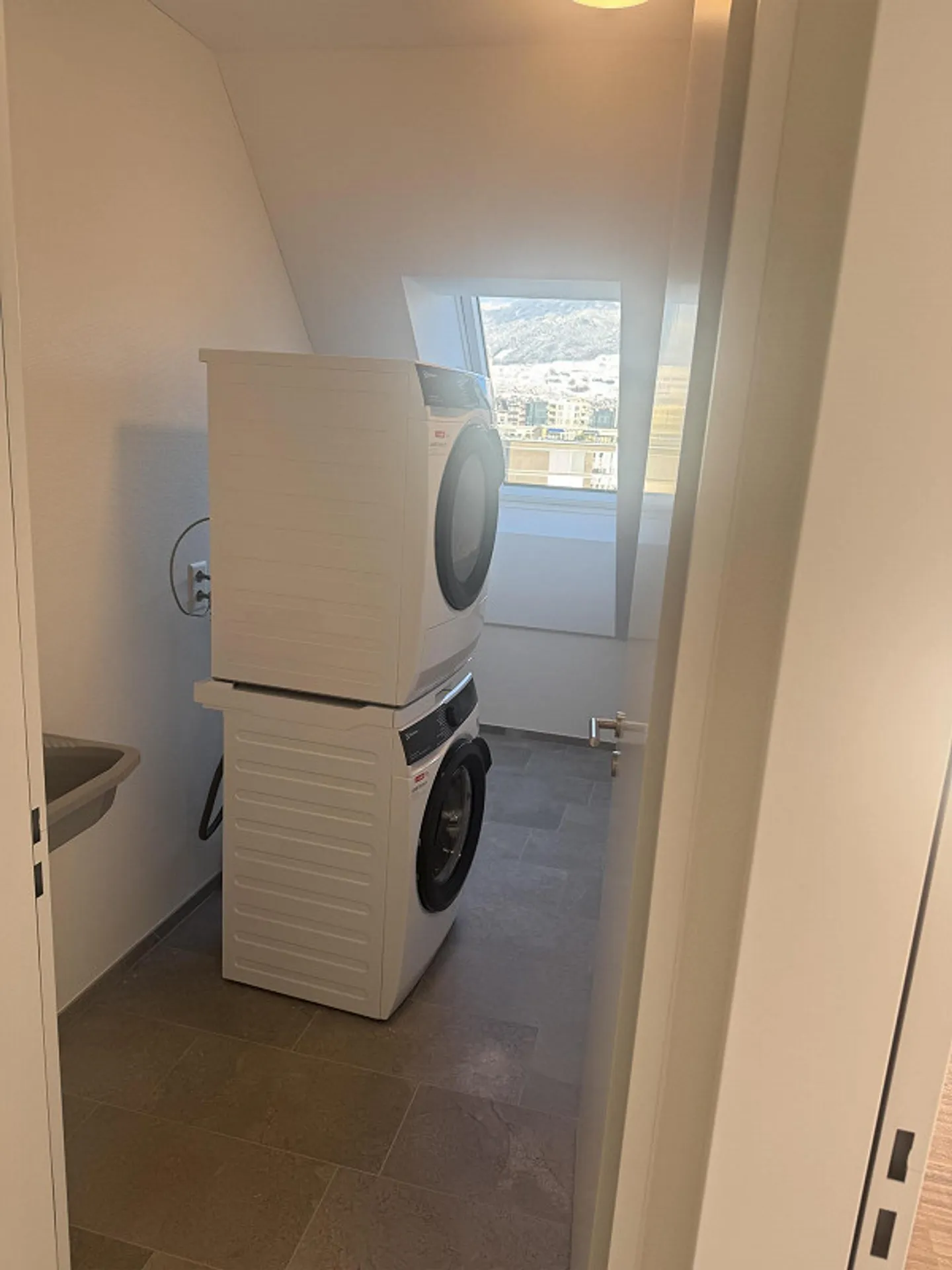 4.5 Zimmer Attikawohnung mit Aussicht Erstbezug - Foto 7 von 15