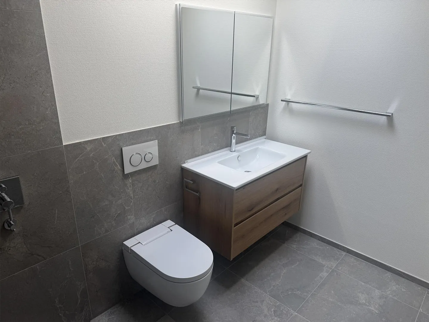 4.5 Zimmer Attikawohnung mit Aussicht Erstbezug - Foto 11 von 15