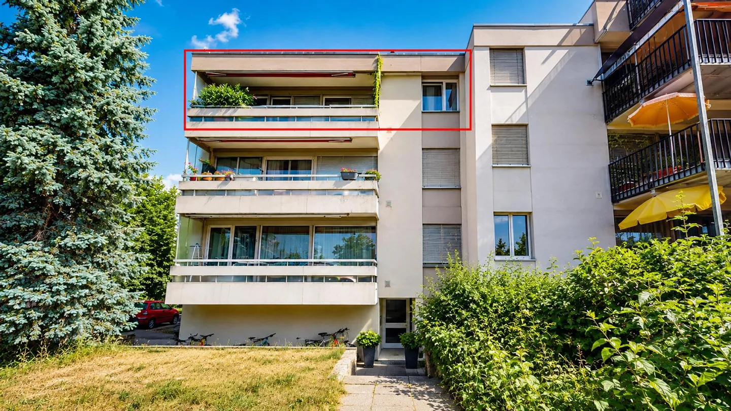 Penthouse with a View in Ittigen - Photo 1 of 11