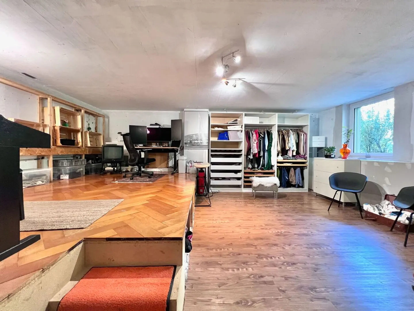 Large duplex apartment on garden level, Minergie building - Photo 11 of 13