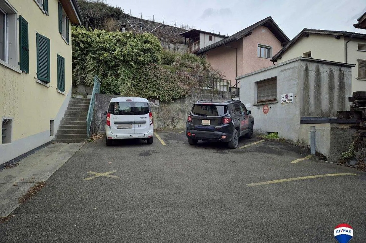 Alte Waschküche & 2-3 Parkplätze - Foto 1 von 5