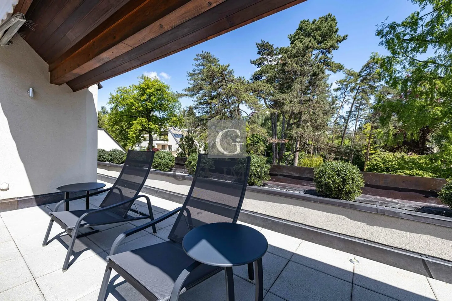 Wunderschöne Penthouse mit großen Terrassen im Herzen eines privaten Parks - Foto 7 von 7