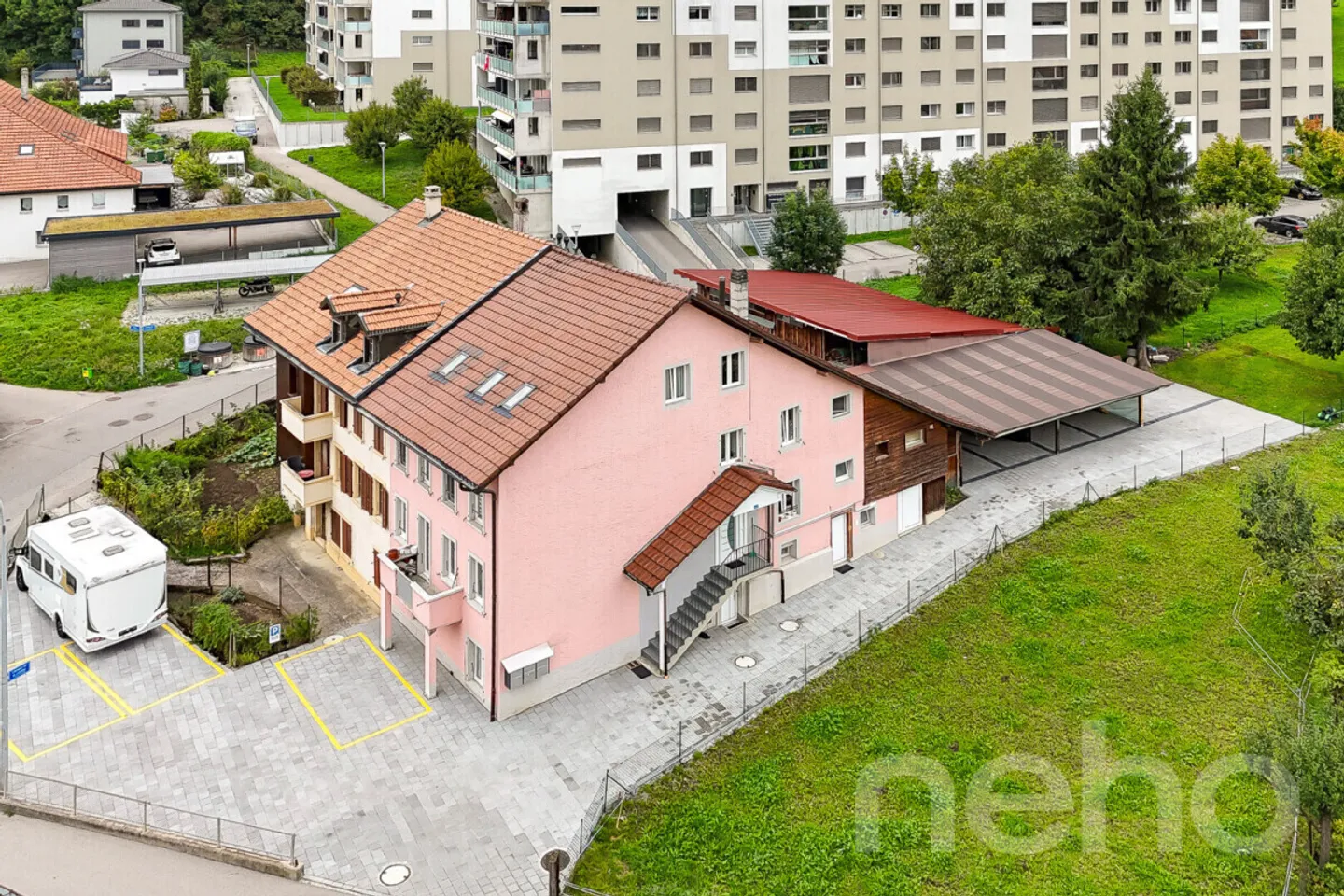 «IMMEUBLE DE RENDEMENT RÉNOVÉ, AU CALME, PROCHE DE BULLE EN PLEIN ESSOR» - Photo 4 sur 13