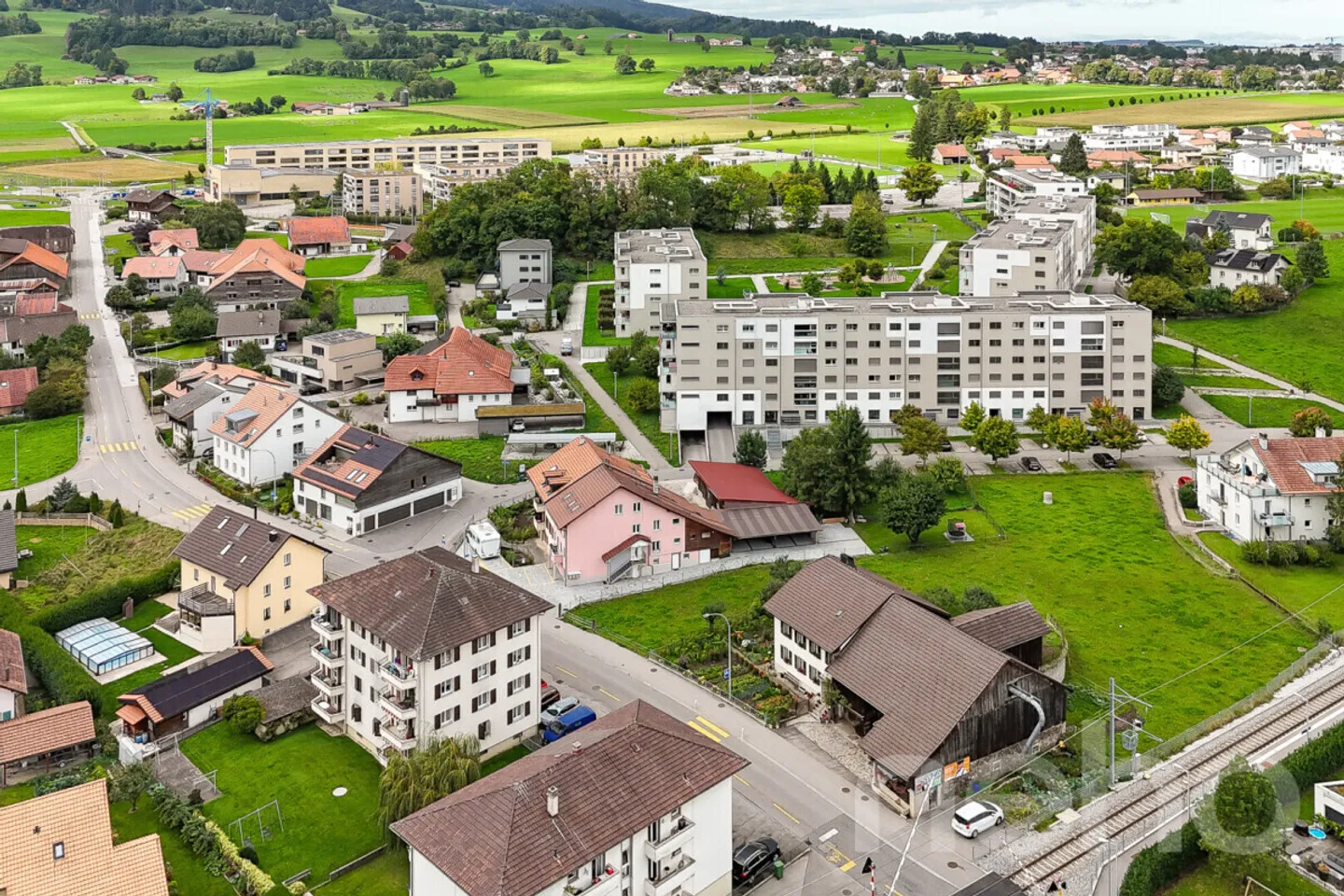 «IMMEUBLE DE RENDEMENT RÉNOVÉ, AU CALME, PROCHE DE BULLE EN PLEIN ESSOR» - Photo 5 sur 13