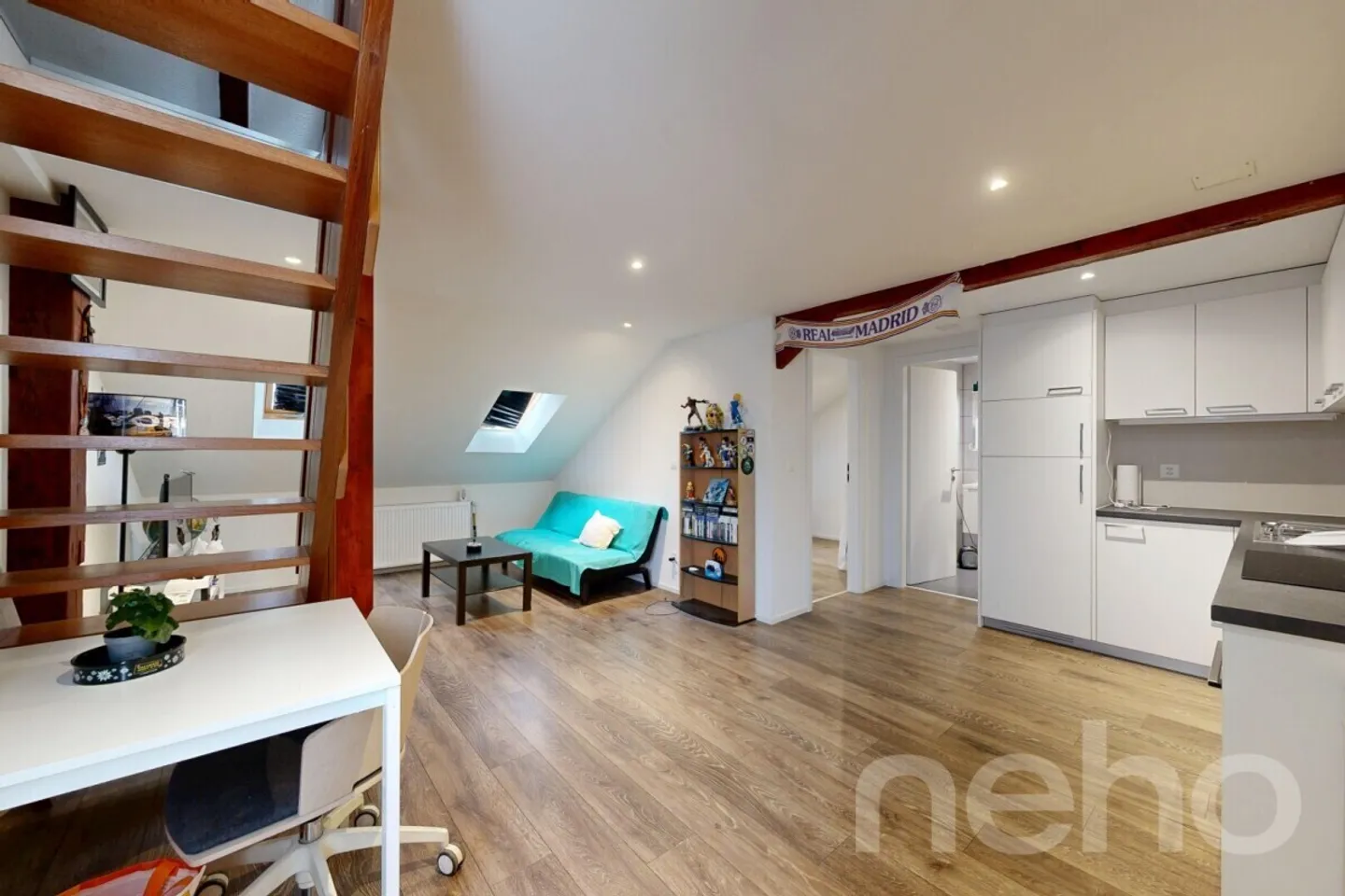 «IMMEUBLE DE RENDEMENT RÉNOVÉ, AU CALME, PROCHE DE BULLE EN PLEIN ESSOR» - Photo 10 sur 13