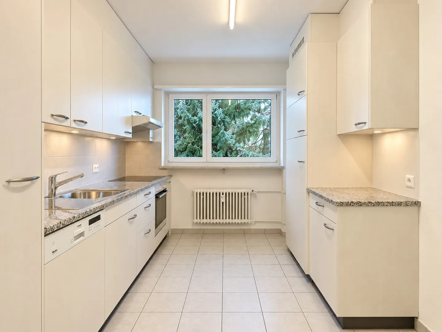 Sonnige Wohnung mit Aussicht - Foto 4 von 11