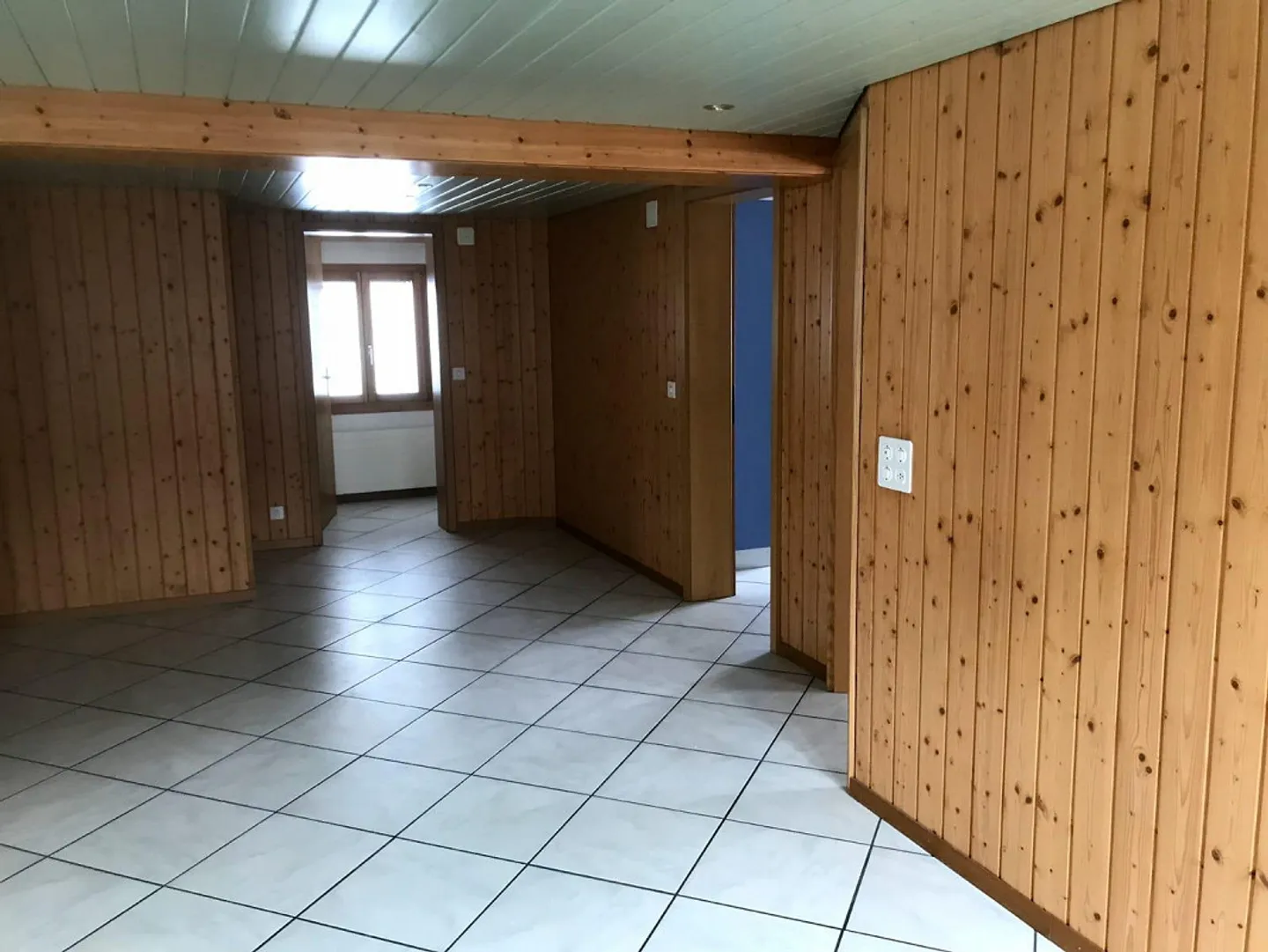 3.5-Room Apartment with Large Rooftop Terrace - Photo 6 of 9