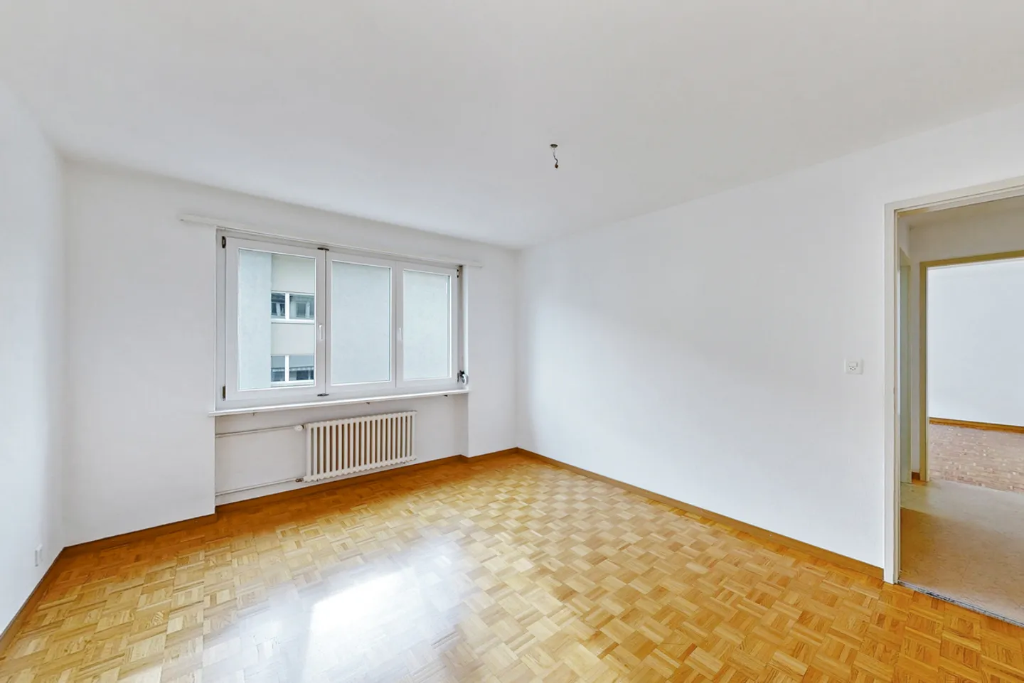 Light-flooded apartment in a central location - Photo 5 of 11