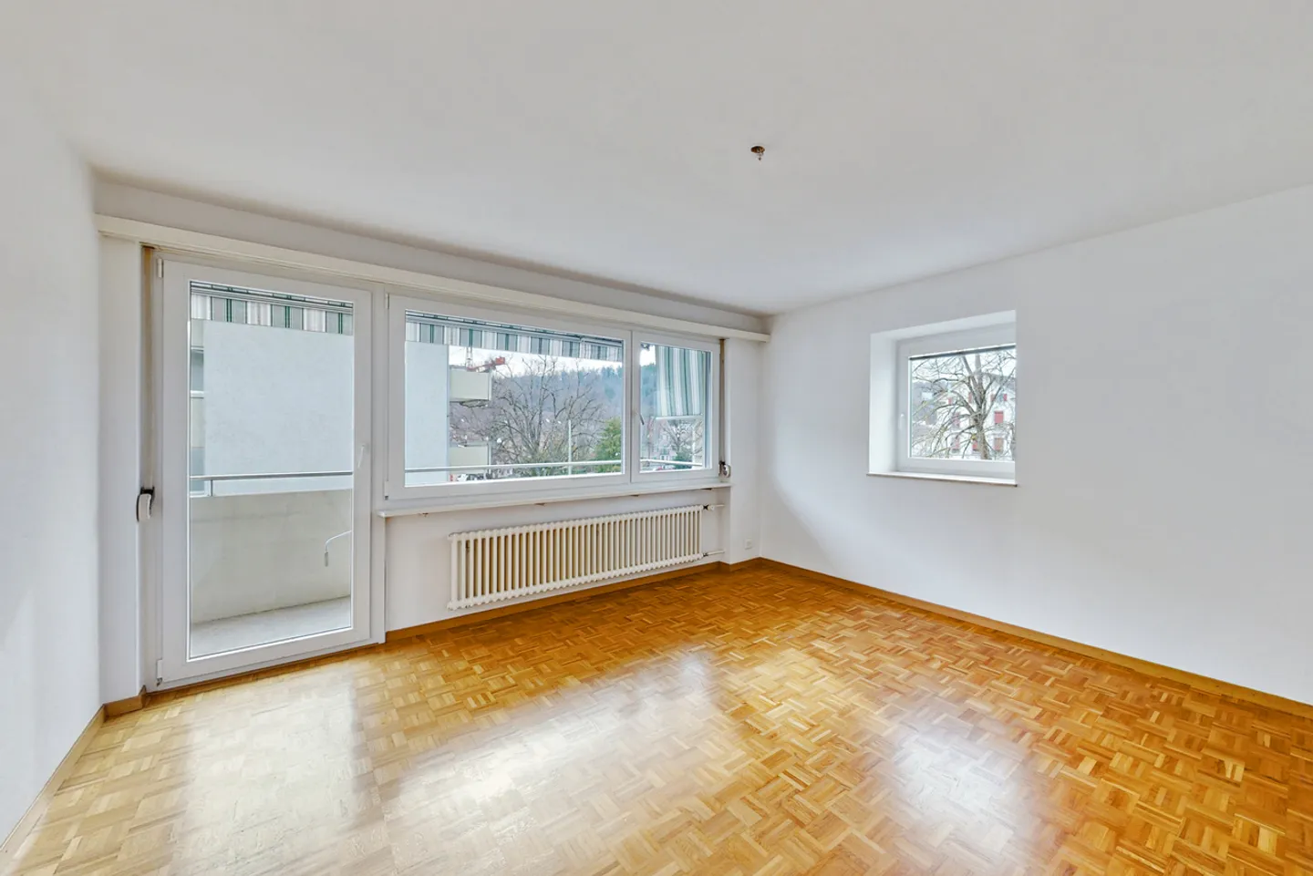 Light-flooded apartment in a central location - Photo 3 of 11