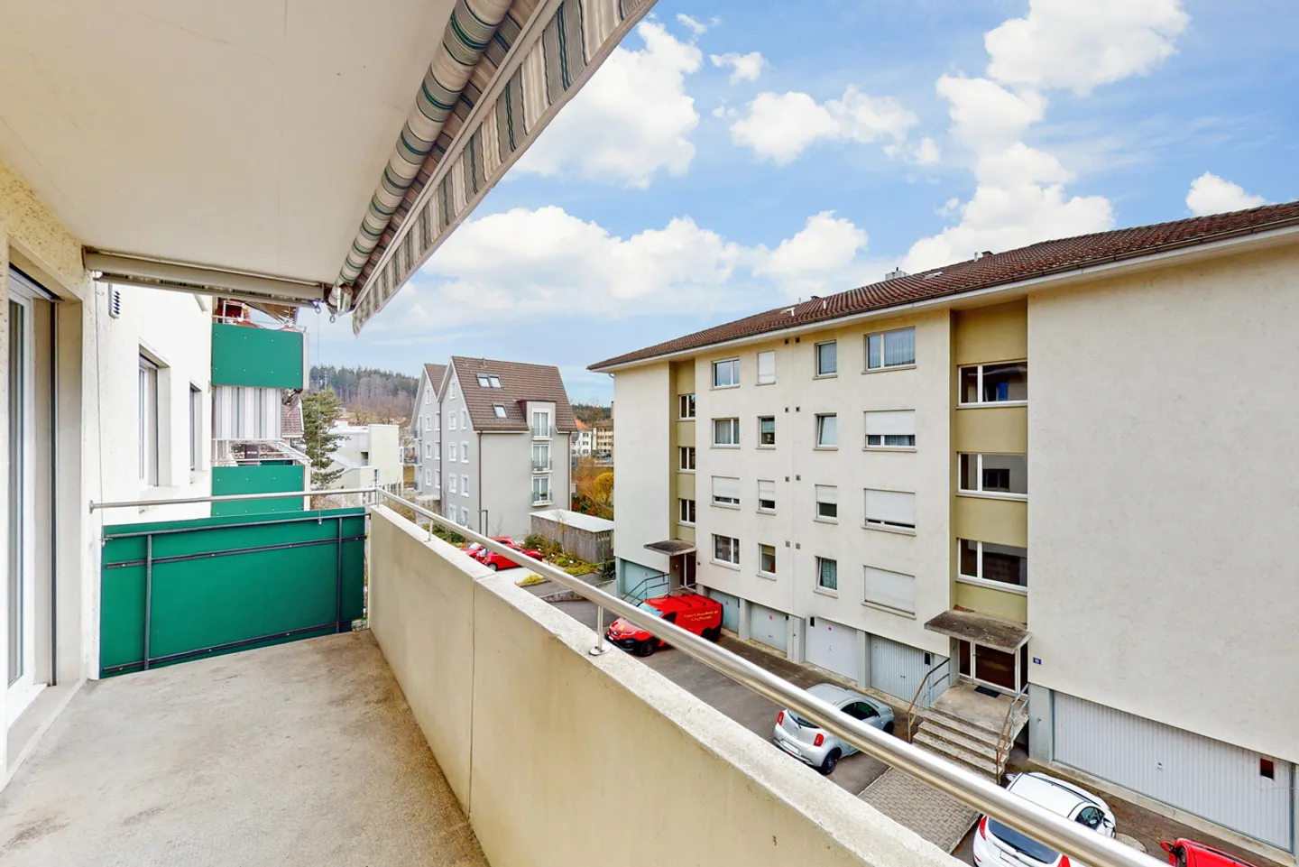 Light-flooded apartment in a central location - Photo 10 of 11