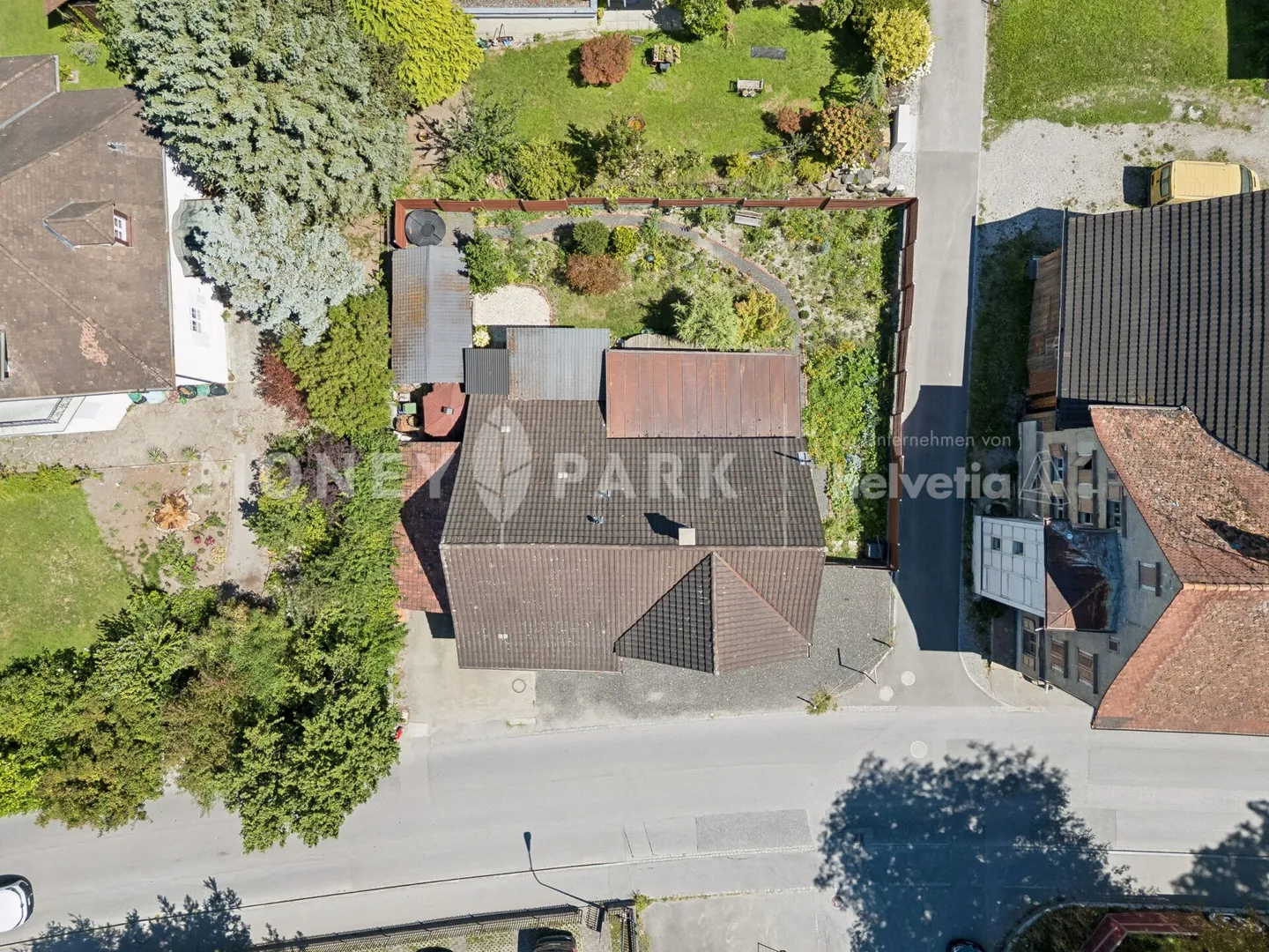 Maison individuelle charmante avec grande grange et beau jardin - Photo 10 sur 10