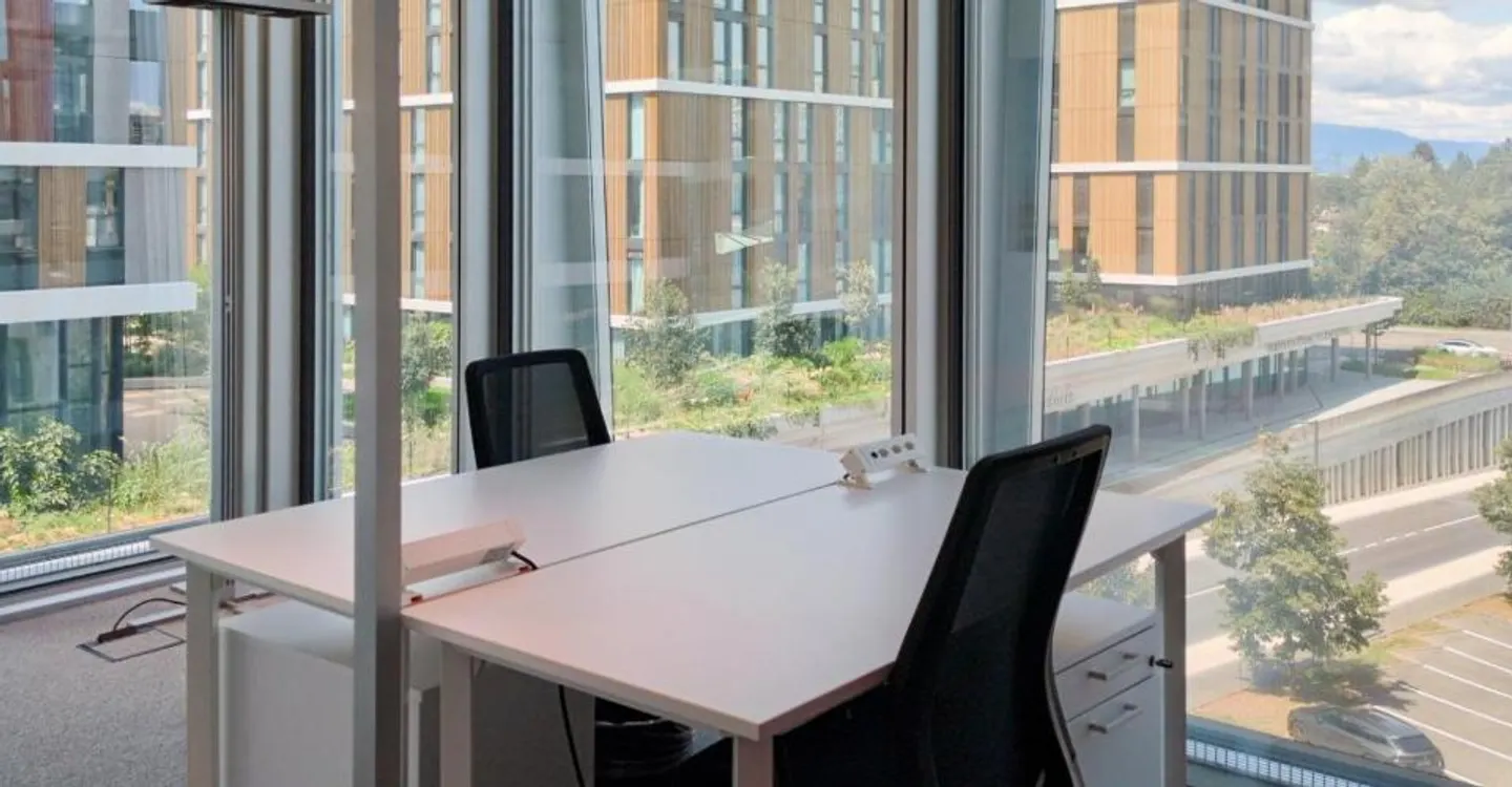 Maßgeschneiderte Büros für 3 Personen bei Spaces Quartier de l'Étang - Foto 3 von 10