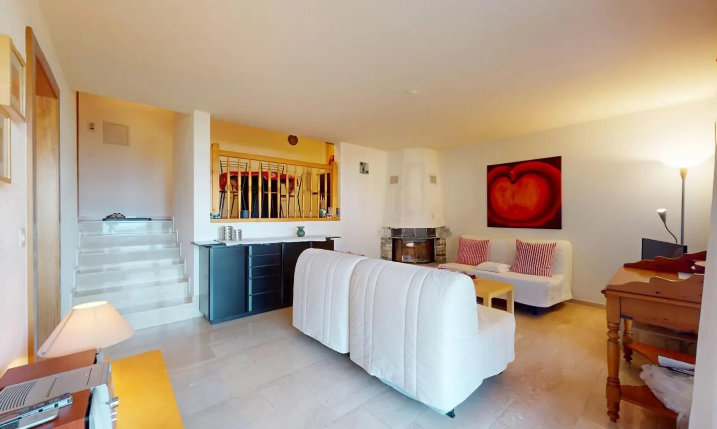 2.5-room garden-level apartment with indoor pool - Photo 4 of 11