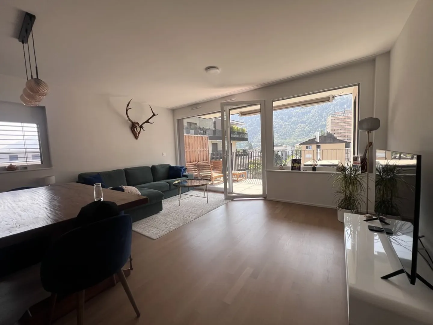 Stylische 3.5 Zimmer Wohnung - Foto 2 von 10