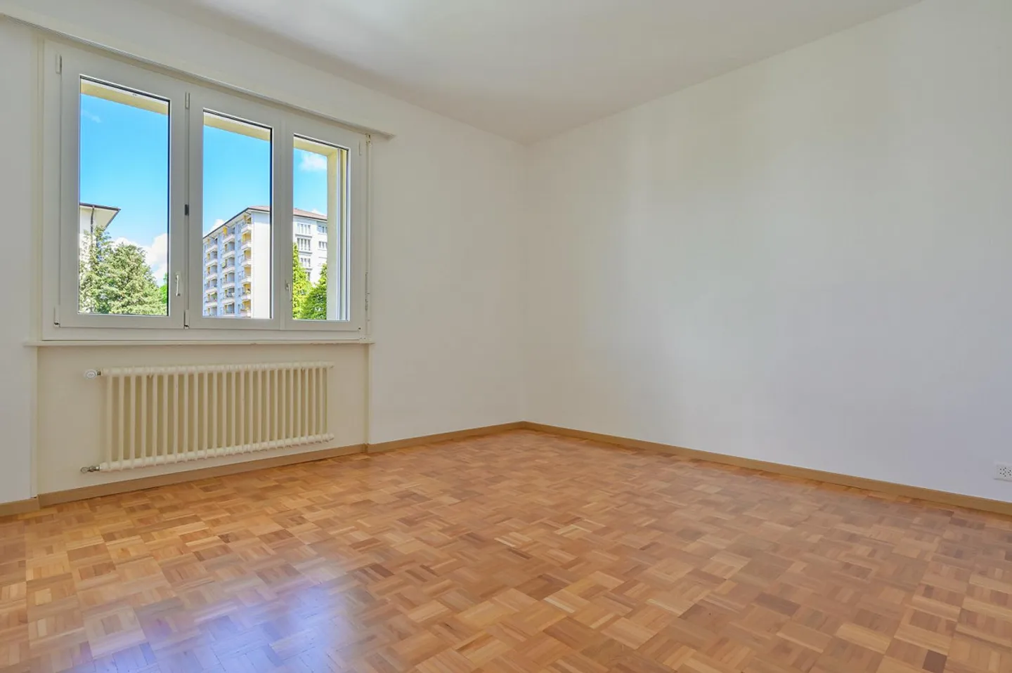 Appartement spacieux de 6 pièces - Photo 4 sur 4