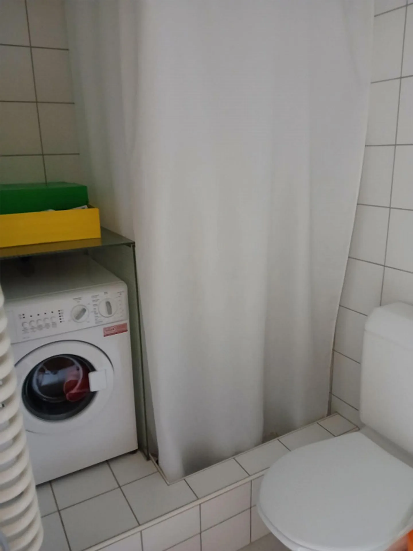 Möbliertes Studio mit Parkplatz - Foto 3 von 3