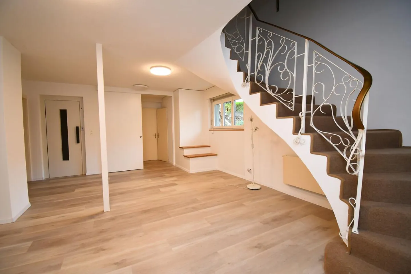 Here is a place to live – Spacious single-family house with garden - Photo 4 of 12