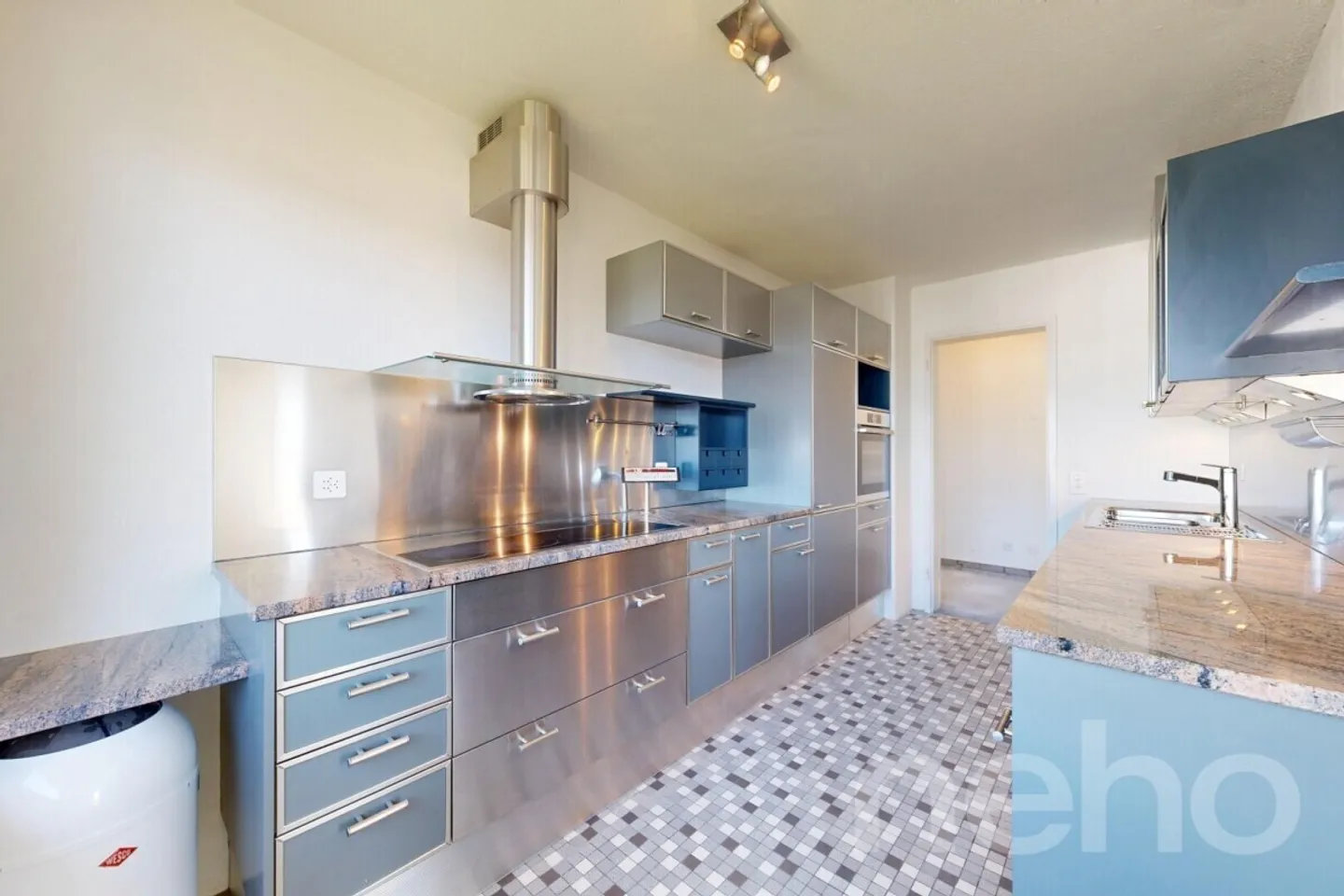 Appartamento luminoso di 4 stanze con vista sul lago e sulle Alpi a Meilen - Foto 8 di 12