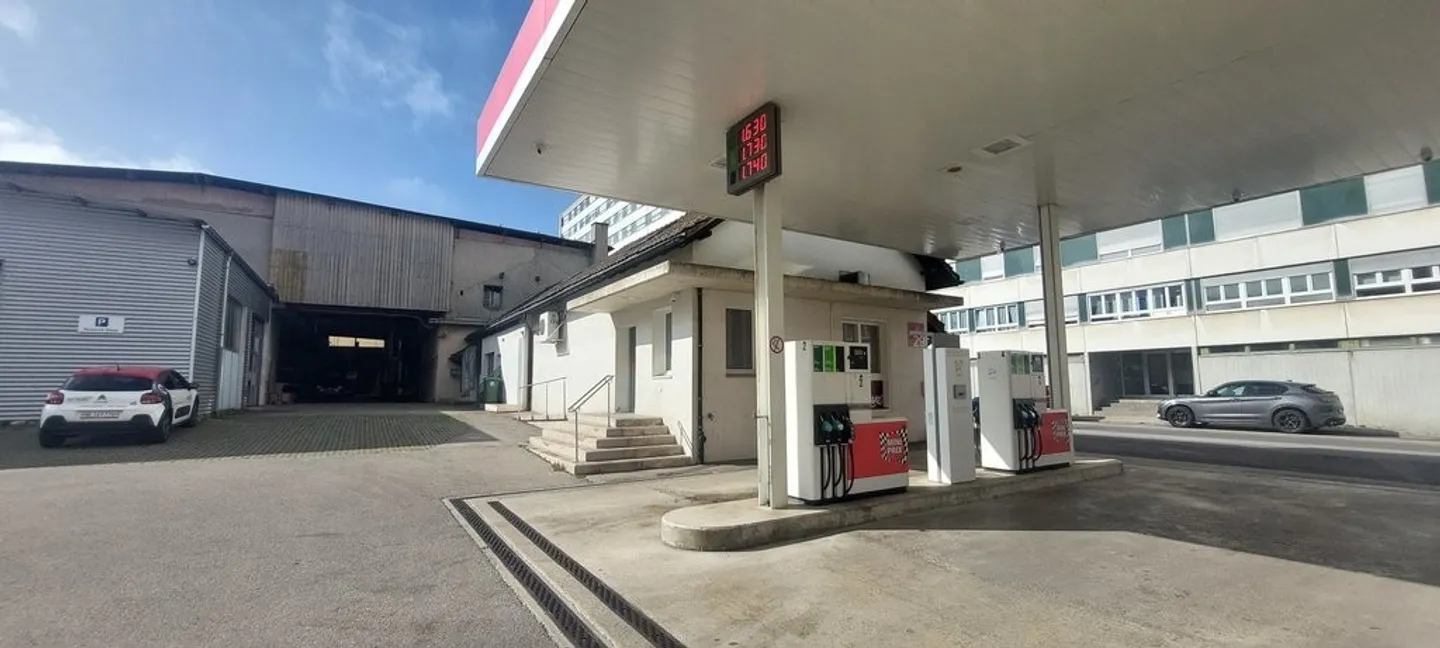 DA AFFITTARE - SPAZIO COMMERCIALE PER RISTORAZIONE / NEGOZIO - Foto 10 di 11