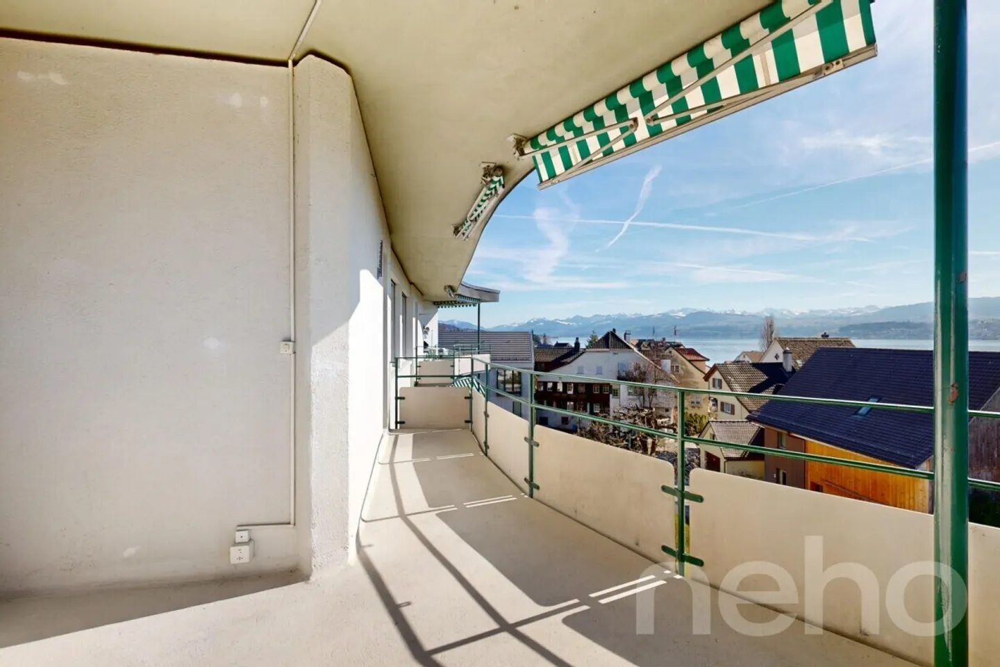 Appartamento luminoso di 4 stanze con vista sul lago e sulle Alpi a Meilen - Foto 5 di 12