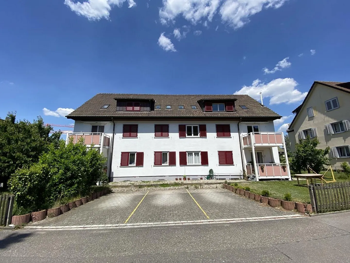 Ottimo e moderno appartamento in una posizione tranquilla a Feuerthalen - Foto 1 di 12