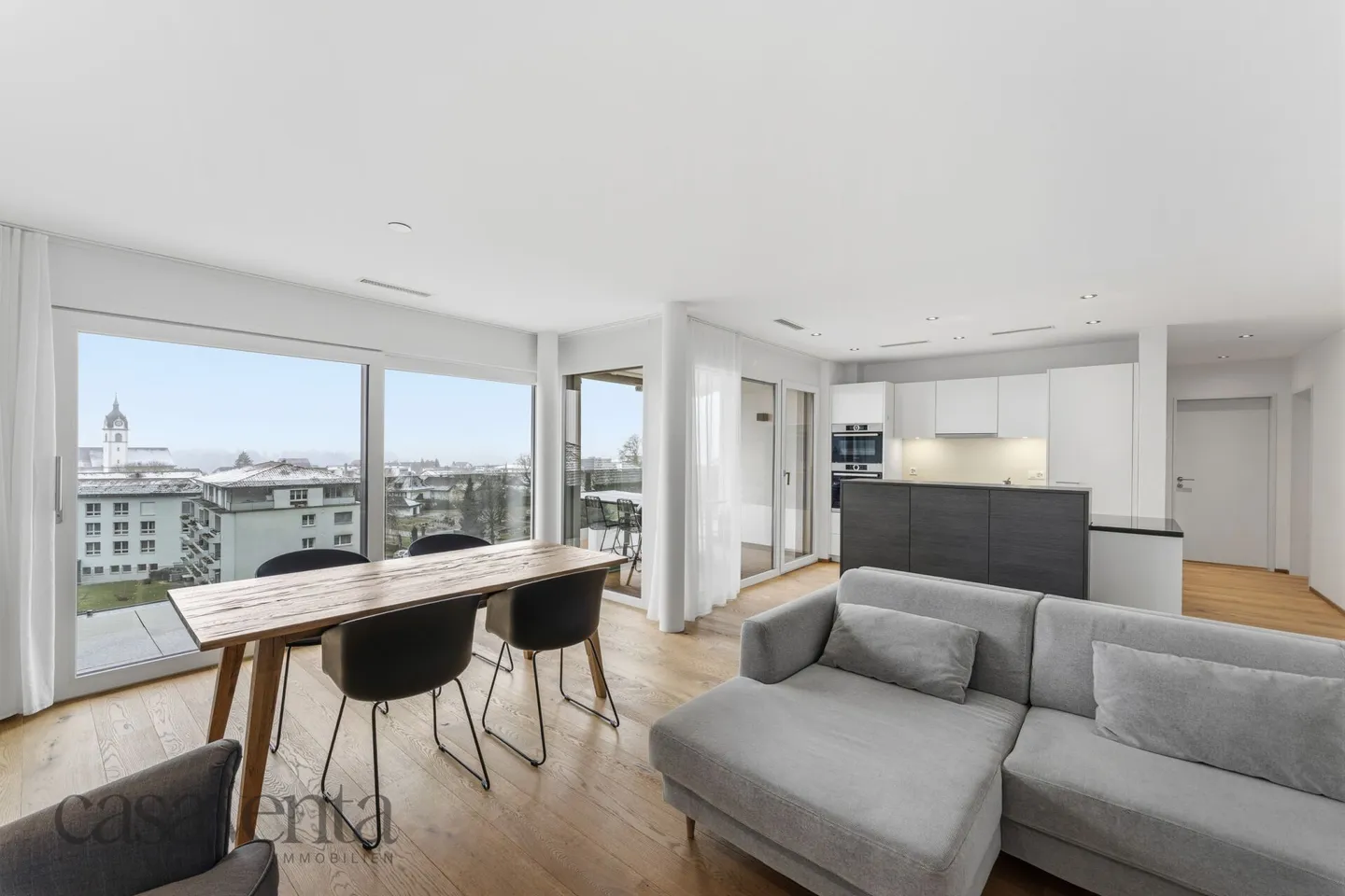 Exclusive Apartment with Stunning Views - Photo 6 of 14