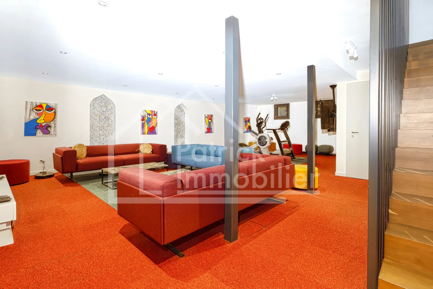 Exceptional contemporary property with panoramic view of the lake - Photo 8 of 14