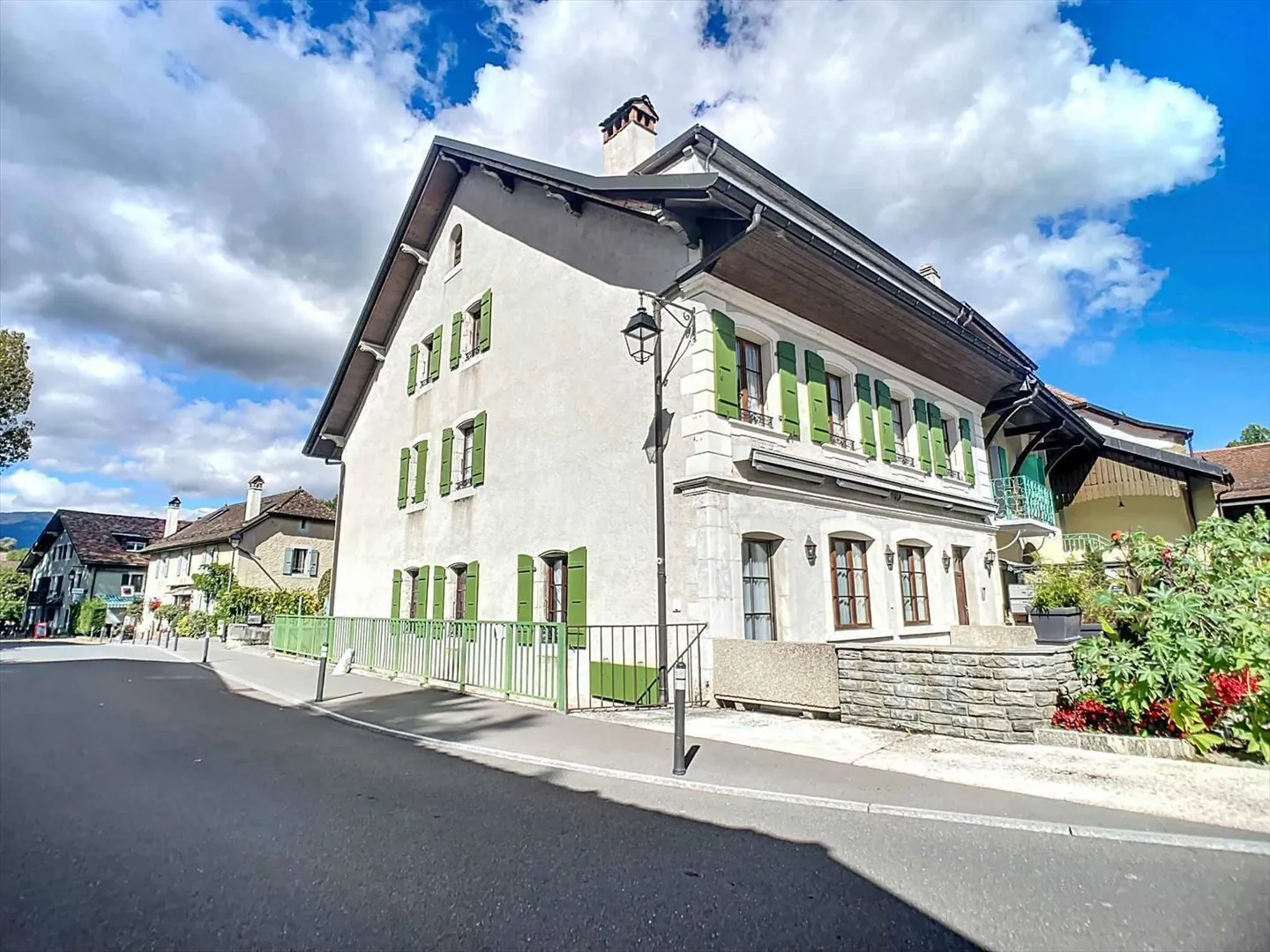 Maison 20 pièces - Photo 1 sur 9