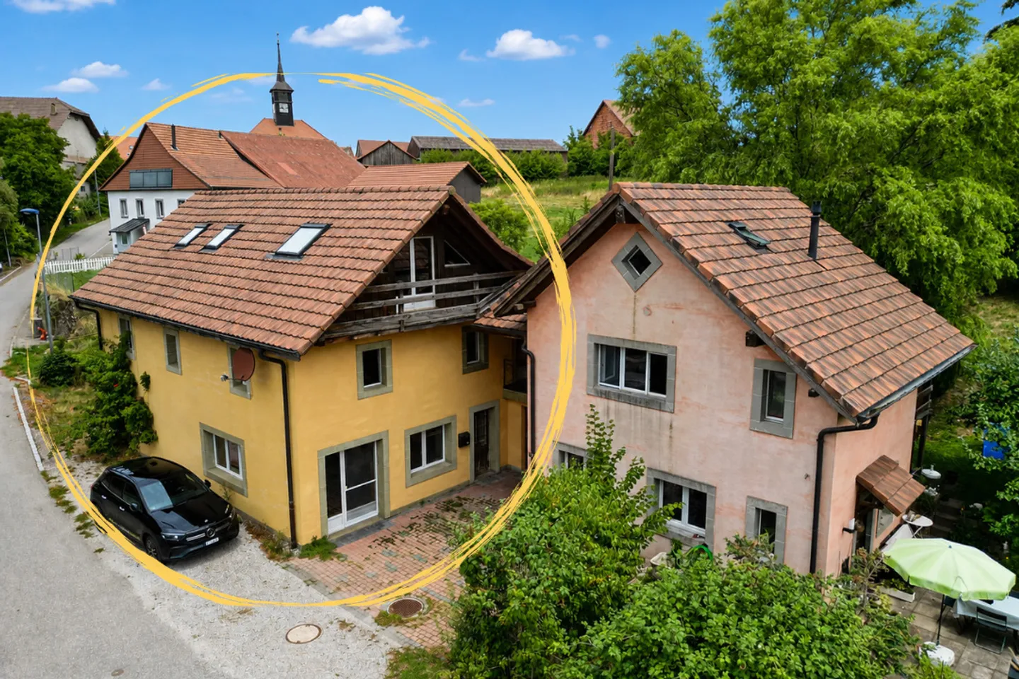 Maison familiale de 5.5 pièces - Photo 1 sur 13