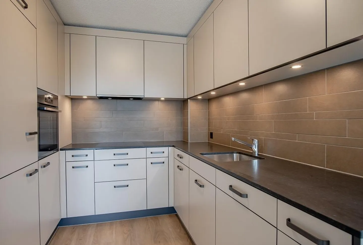 Richtig . Gern . Zuhause - Foto 2 von 10