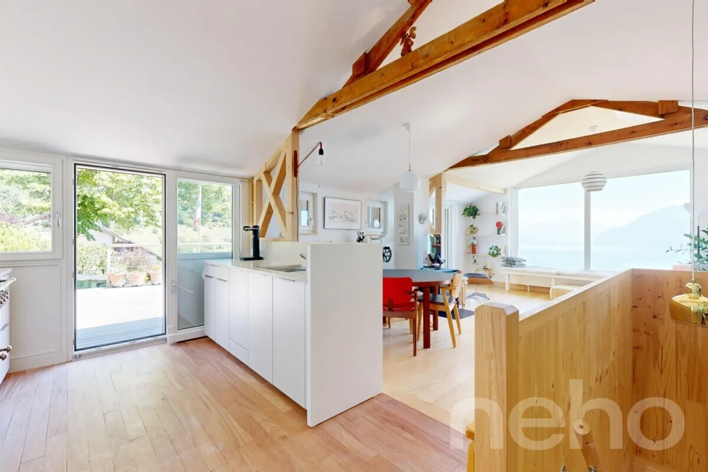 The Elegance of a Chalet between Lake, Vineyards, and Mountains - Photo 11 of 12