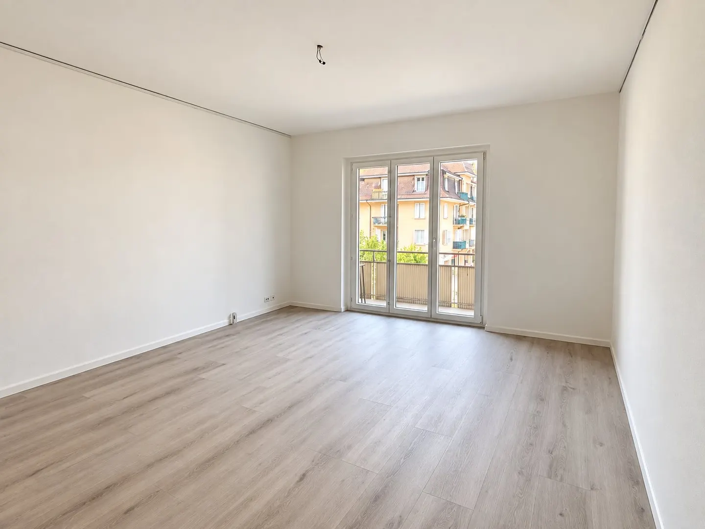 Renovated Apartment in Saint-Maurice - Photo 1 of 9