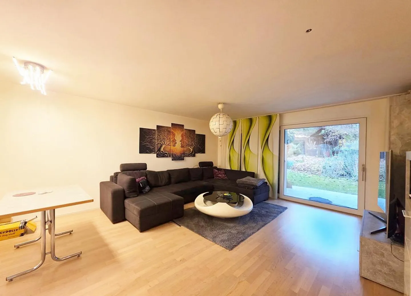 Appartement moderne de 2,5 pièces dans un emplacement idéal - Photo 2 sur 10